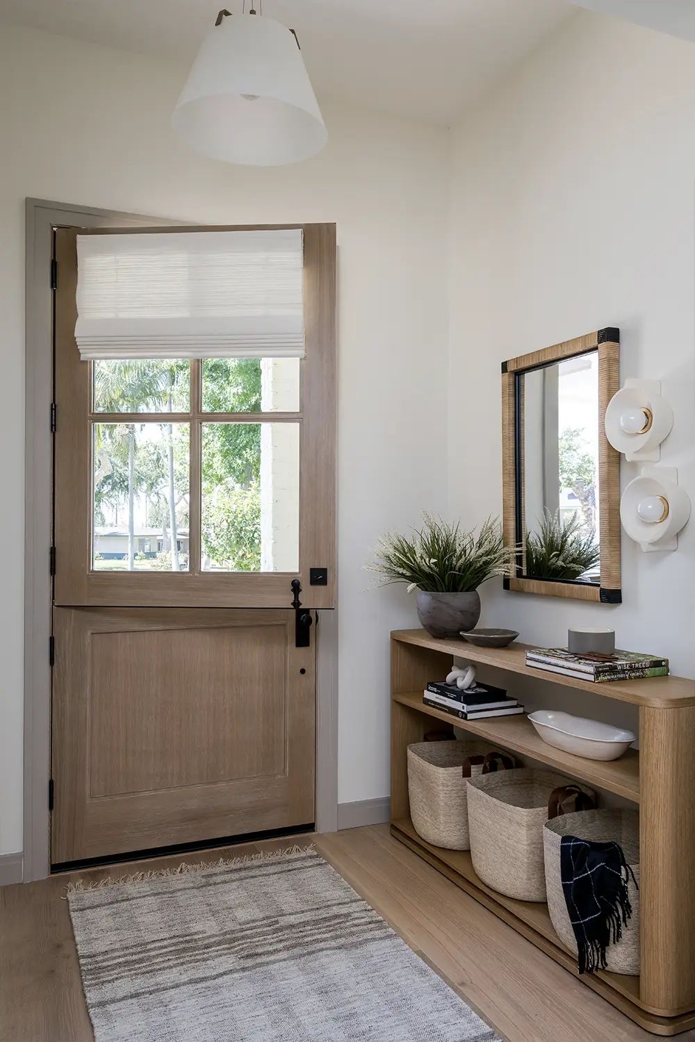 Interior Design of an entryway in a Fullerton home