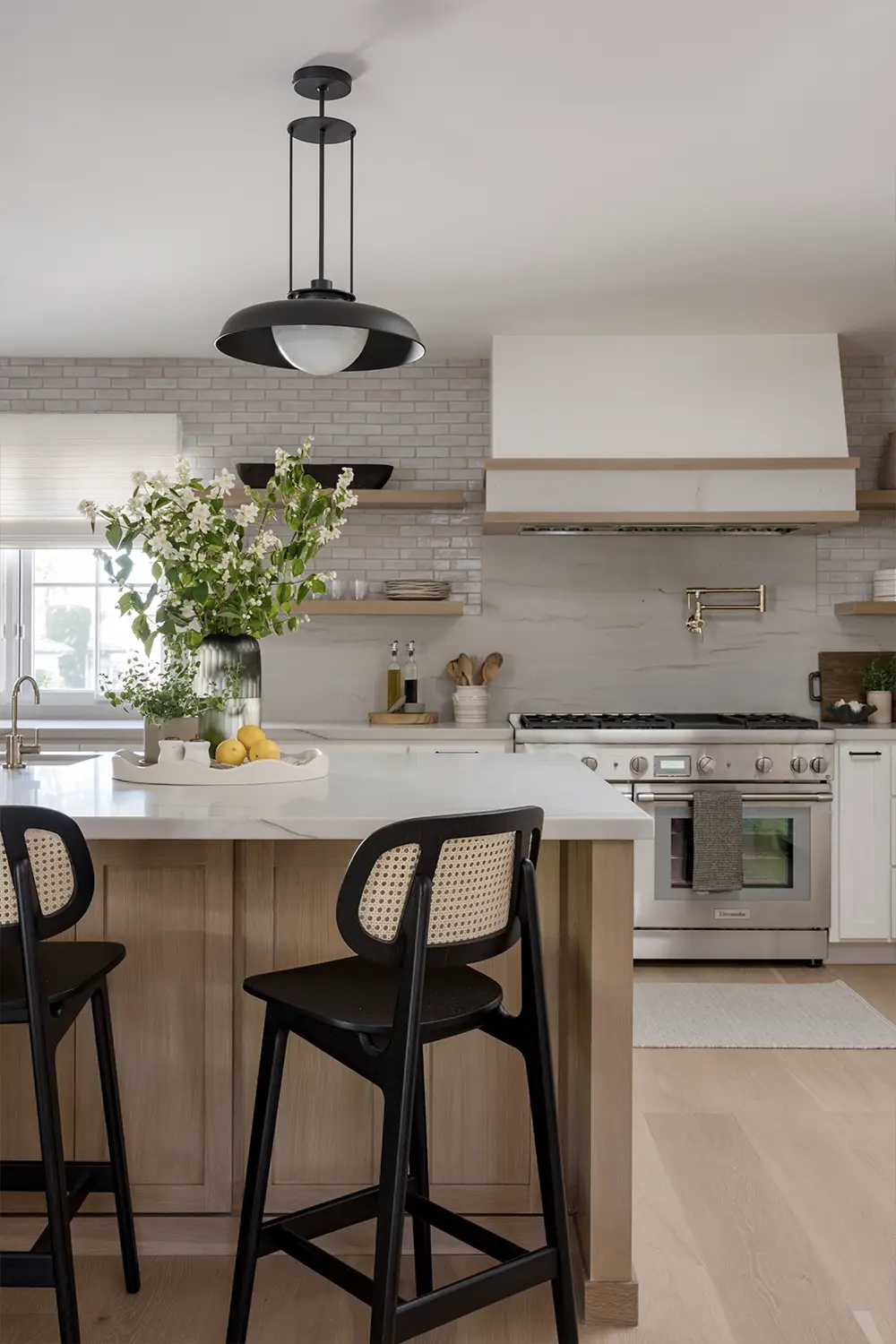 Interior Design of an kitchen in a Fullerton home