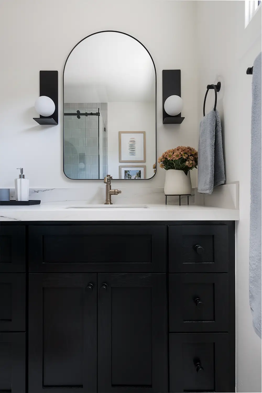 Interior Design of a bathroom in a Fullerton home